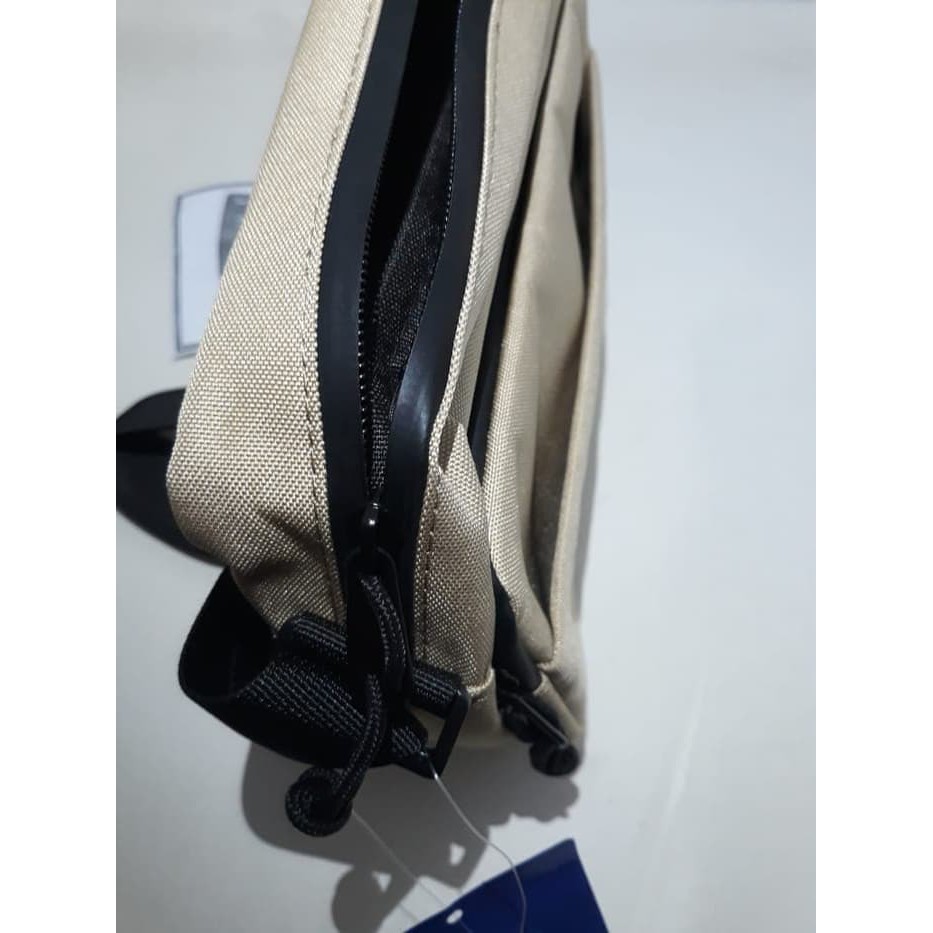 

Produk Terbaik - Tas Selempang Champions Import Kualitas Premium Warna Cokelat Susu