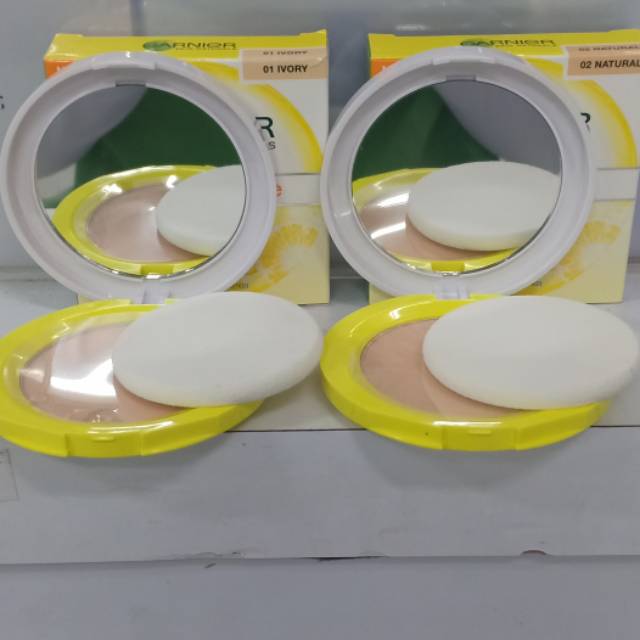 GARNIER LIGHT COMPLETE TWO WAY CAKE IVORY 01/NATURAL 02