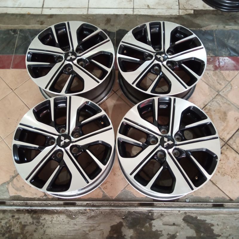 velg bekas copotan mobil oem mobil original mobil x pander expander ring 16 pcd 5x114 cocok untuk er