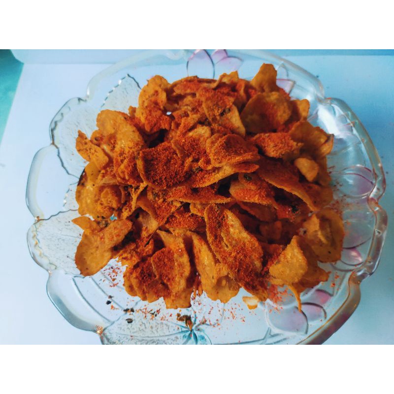 

kripik pisang tebal dengan bumbu berlimpah