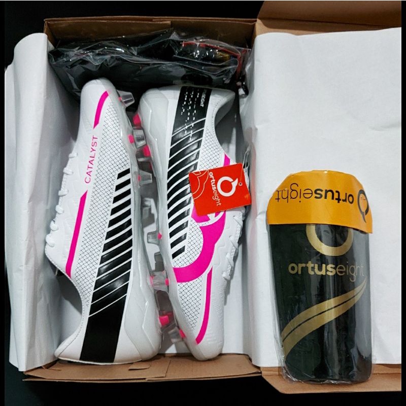 Sepatu Bola TERLARIS sepatu Sepak Bola Catalyst (gratis kaos kaki dan deker)-PUTIH PINK LIBERTE
