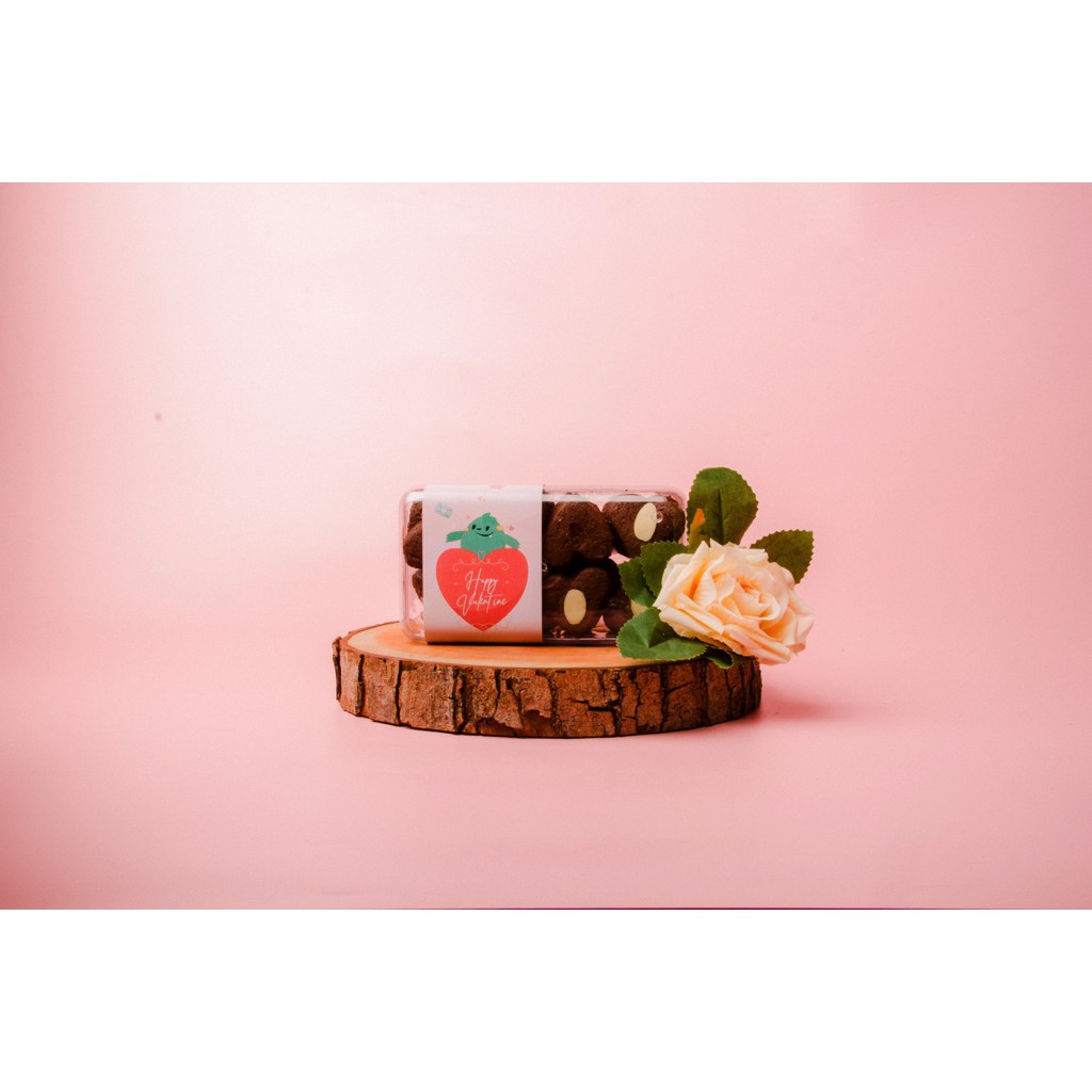 Kue Kering Chocolate Almond Love Cookies Special Edition Limited Royale Foods