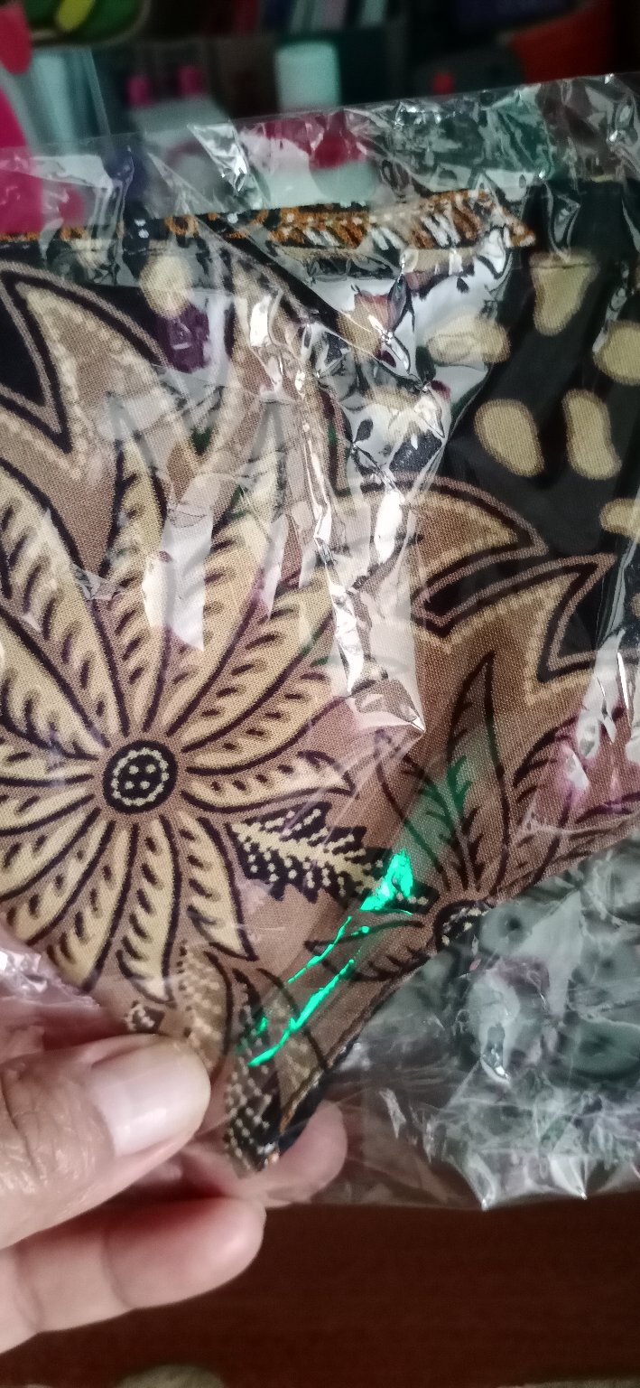 (cod) Masker Motif Batik Solo 2 Lapis Non Medis Earloop Hijab Souvenir Nikah Batik Khas Solo