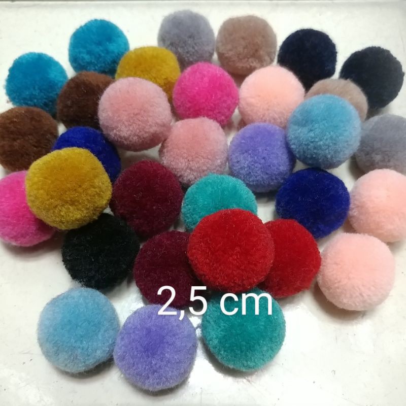 Pompom Halus Padat / 15 pcs