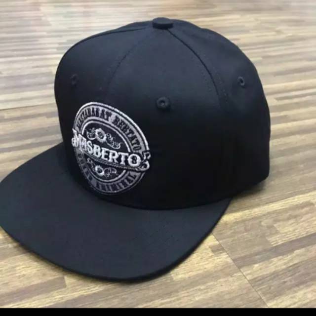 Topi masberto kingdom