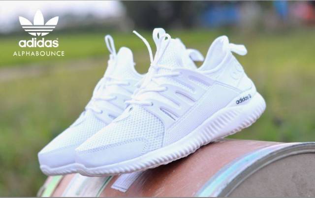 9.9 Sale Sepatu Sneakers Wanita Kode ER