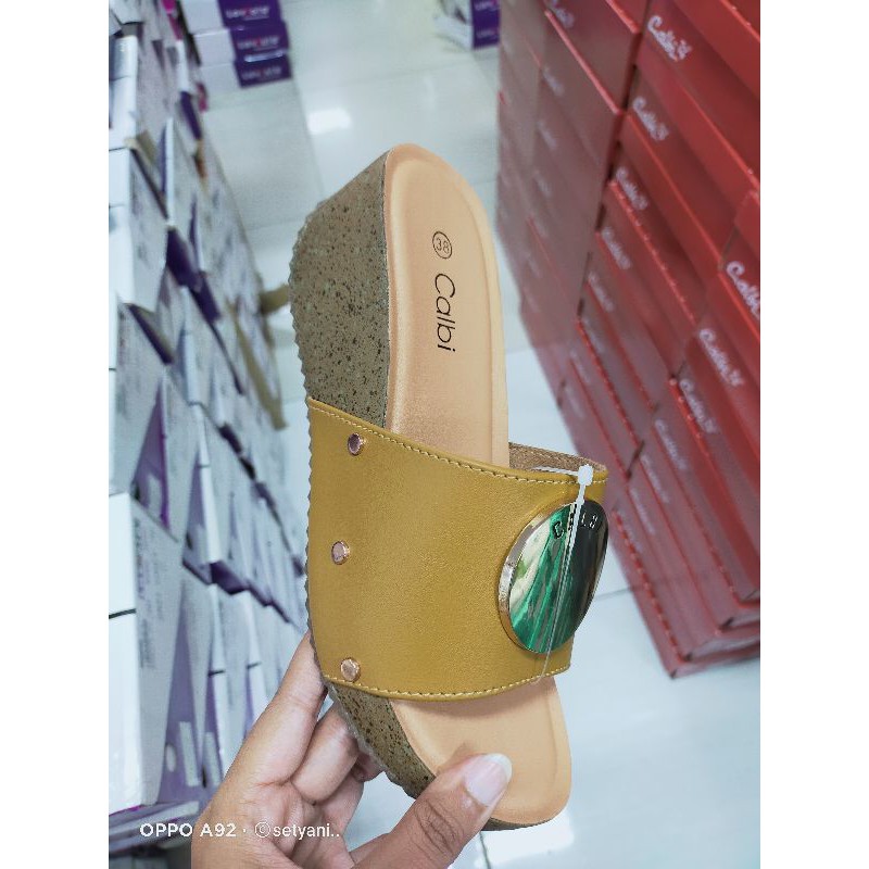 wedges calbi
