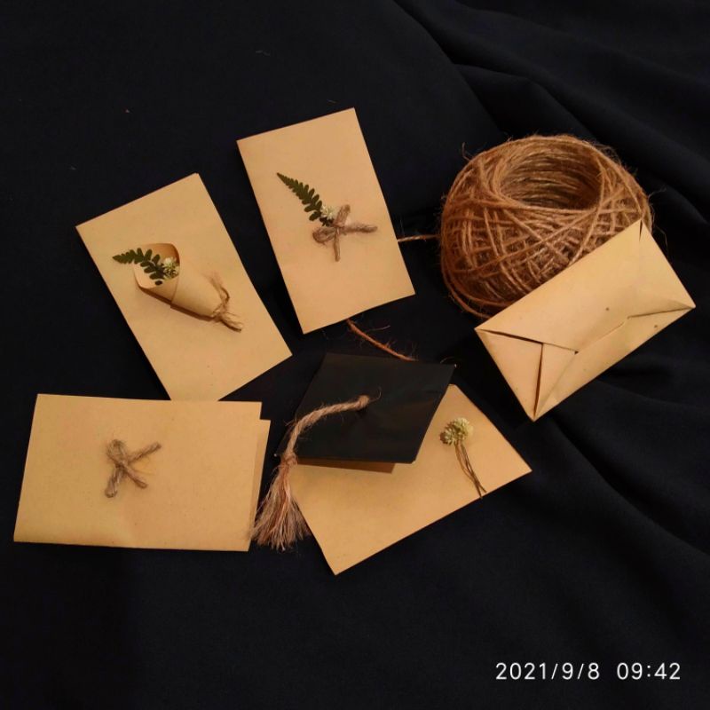 

Sparepart.craft - Gift card Kartu ucapan aesthetic card - Greeting card Thank you card Congratulation card - untuk tambahan hadiah wisuda sempro hampers gift box topi wisuda hiasan rustic kartu ucapan Bunga kering buket dried flower Buket mini spare tags