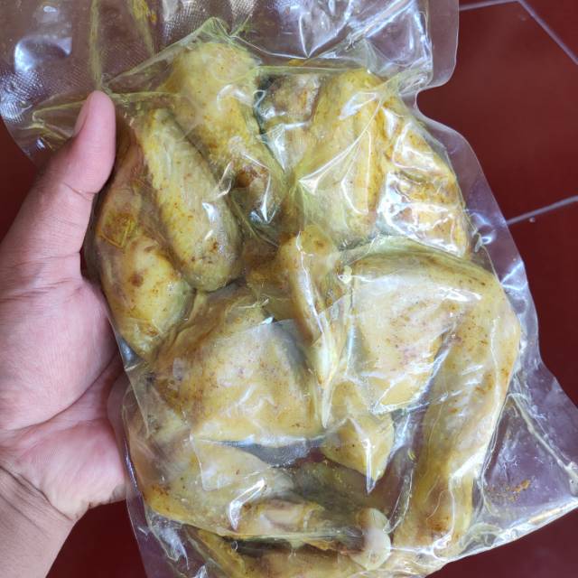 

Ayam Bumbu Kuning Uenak.