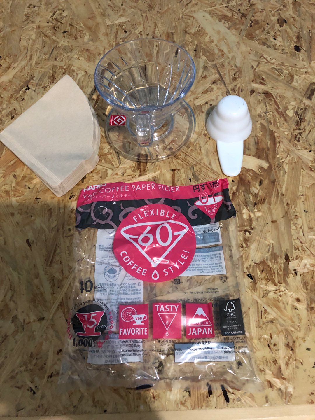 Paket Hario V60 + Paper Filter (isi 40)