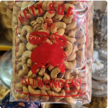 

Kacang Mede Asli Wonogiri 500 gr