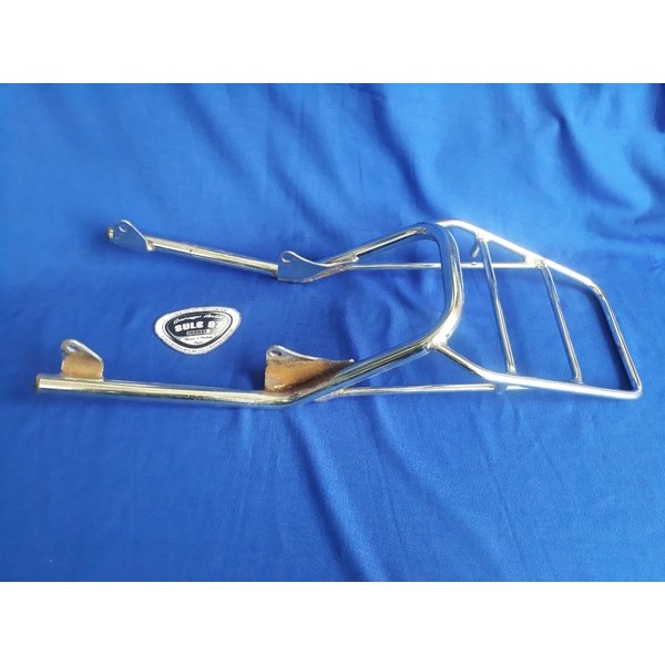 bagasi behel belakang honda win honda win100 original bekas minus ada karat yg lainnya bagus Motor C