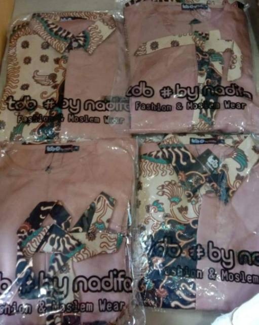 Terbaru Gamis Lebaran Couple Pasangan Batik Baloteli Dress Wanita Couple Mewah Motif Batik Premium