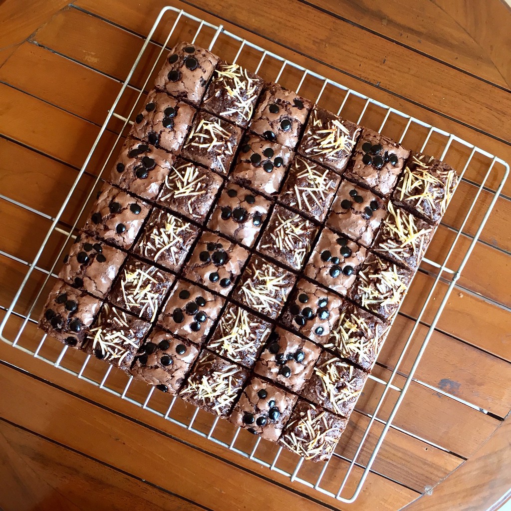 

Choco Chics Fudgy Brownies / Brownies Panggang / Brownies Family Klasik