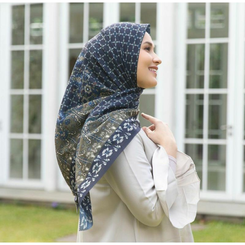 Rulla scarf shappire blue heaven lights hl x dwihanda