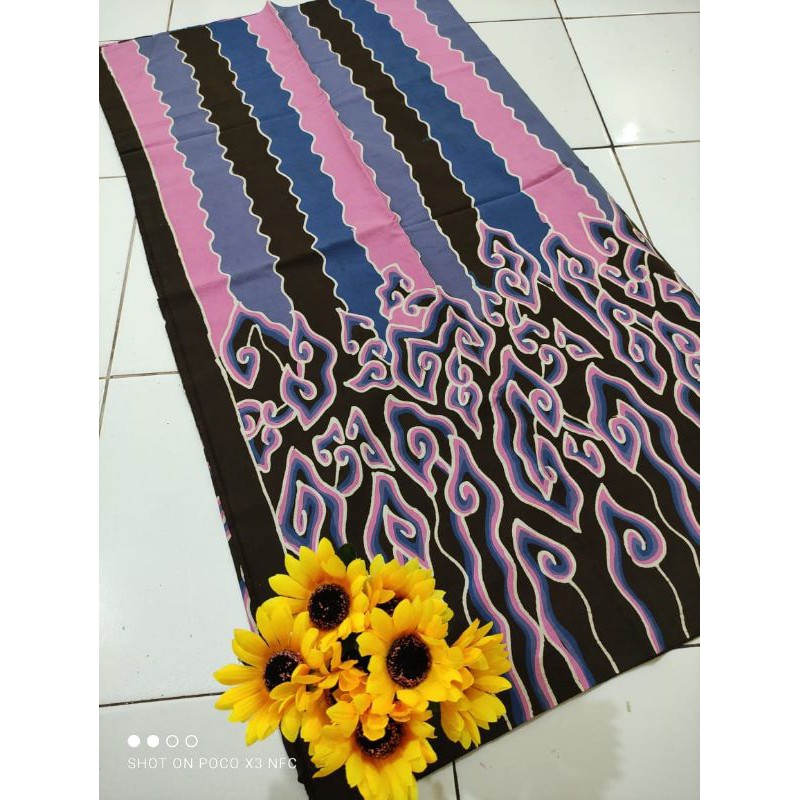 KAIN BATIK TULIS MEGA MENDUNG