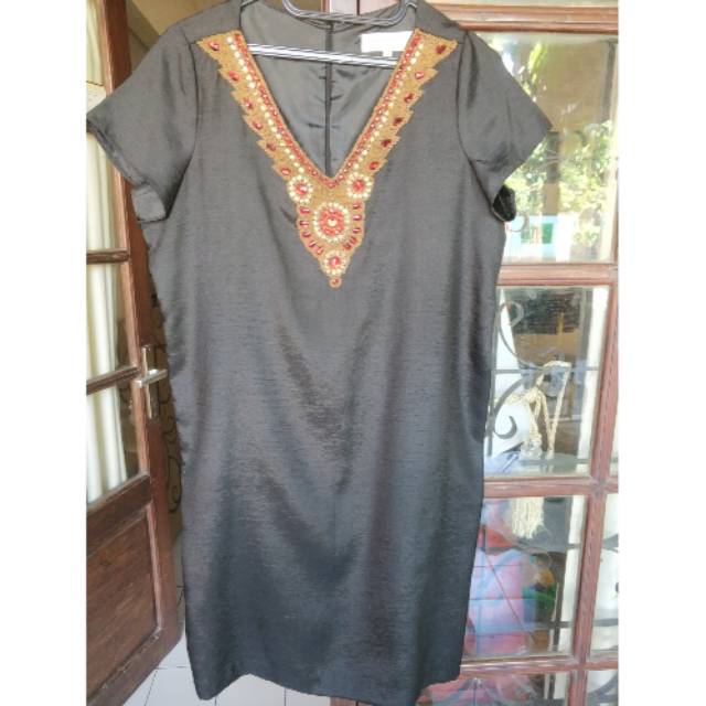 Preloved: Dress Lyna Halim size 46 fit to XXL