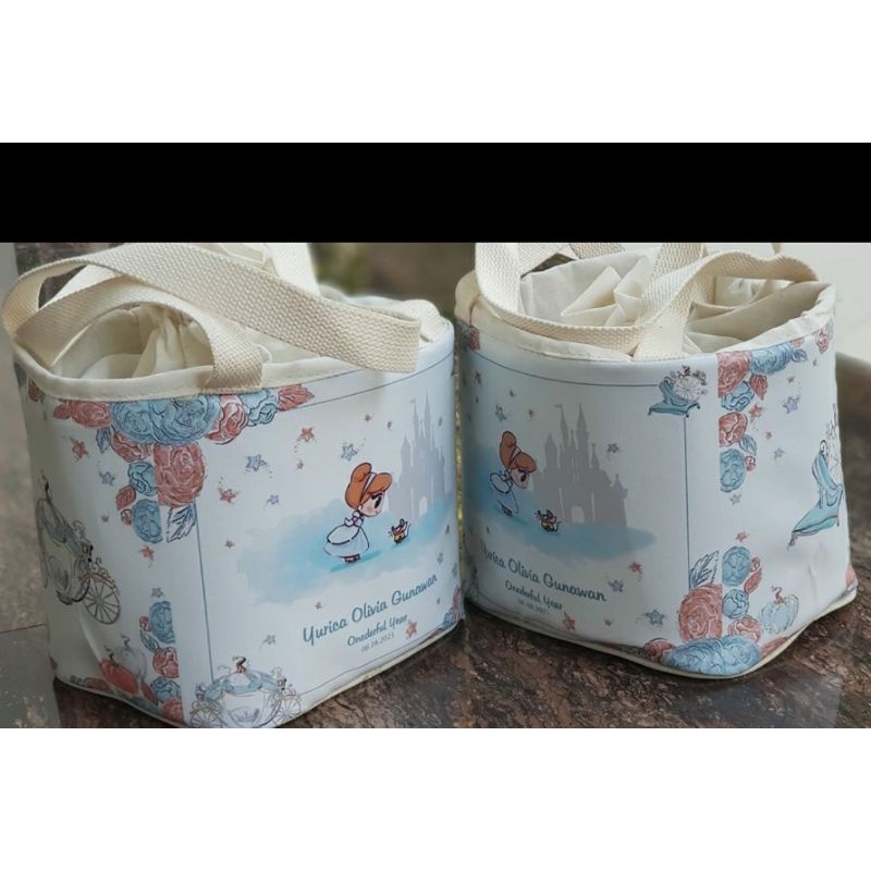 

Souvenir BUCKET Handbag persegi Oscar (kemas plastik+pita) pesanan miss Vanesha