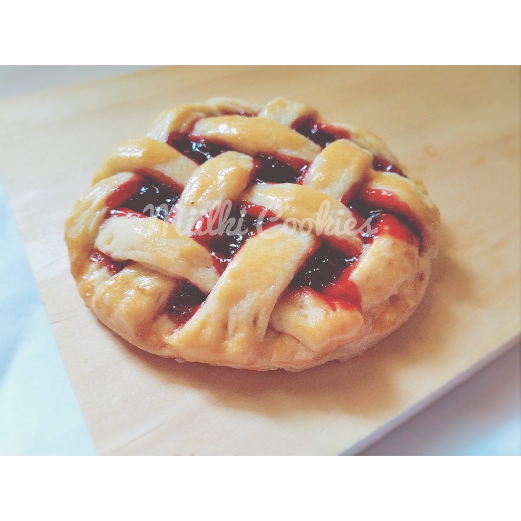 

Strawberry Pie | Home-made Cookies by Miilki Cookies