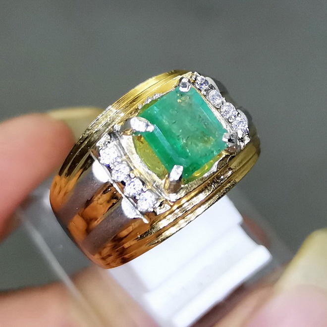 Batu Permata Asli Zamrud Emerald Beryl Bagus Asli