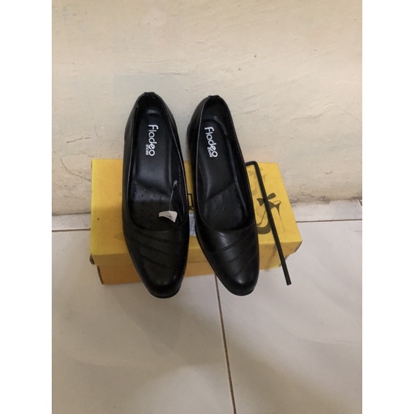 PRELOVED - FLADEO SHOES