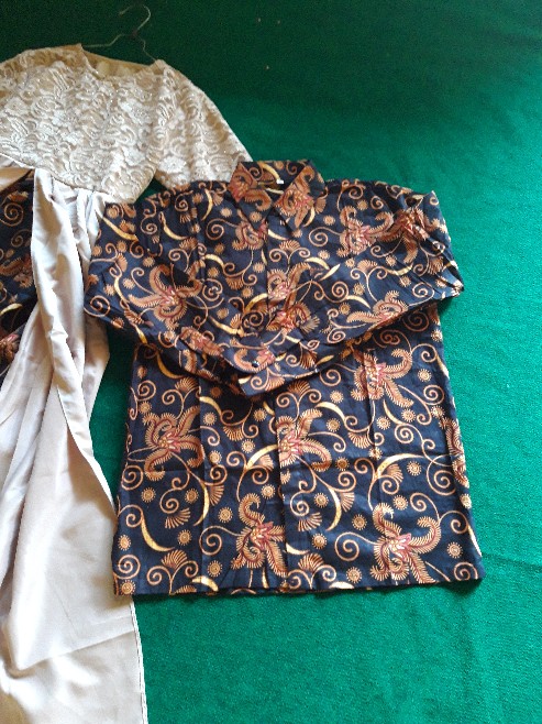 Batik Couple Princes Hayunda Sarwendah Anami Kebaya Modern