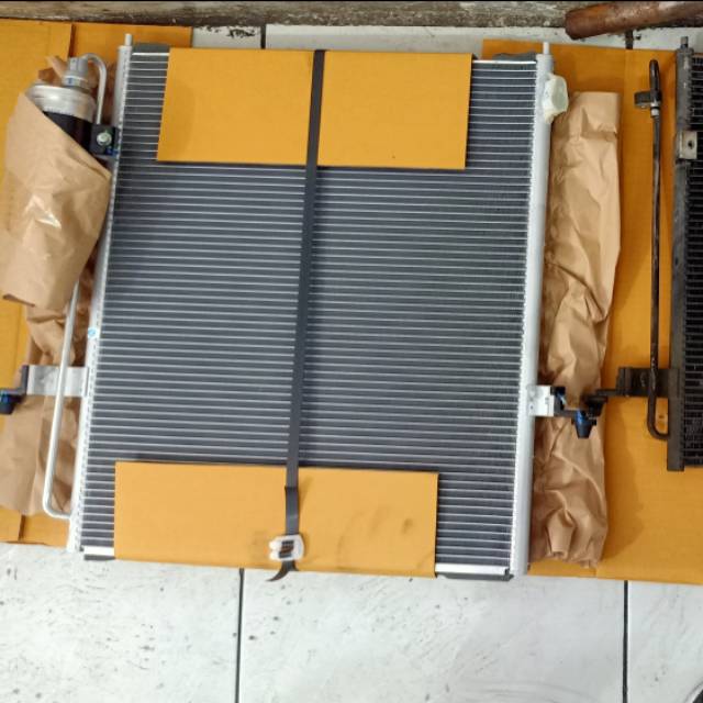 Kondensor Ori Triton Valeo + dryer Ori Mitsubishi Triton Ori valeo - Kondensor Triton Valeo Ori