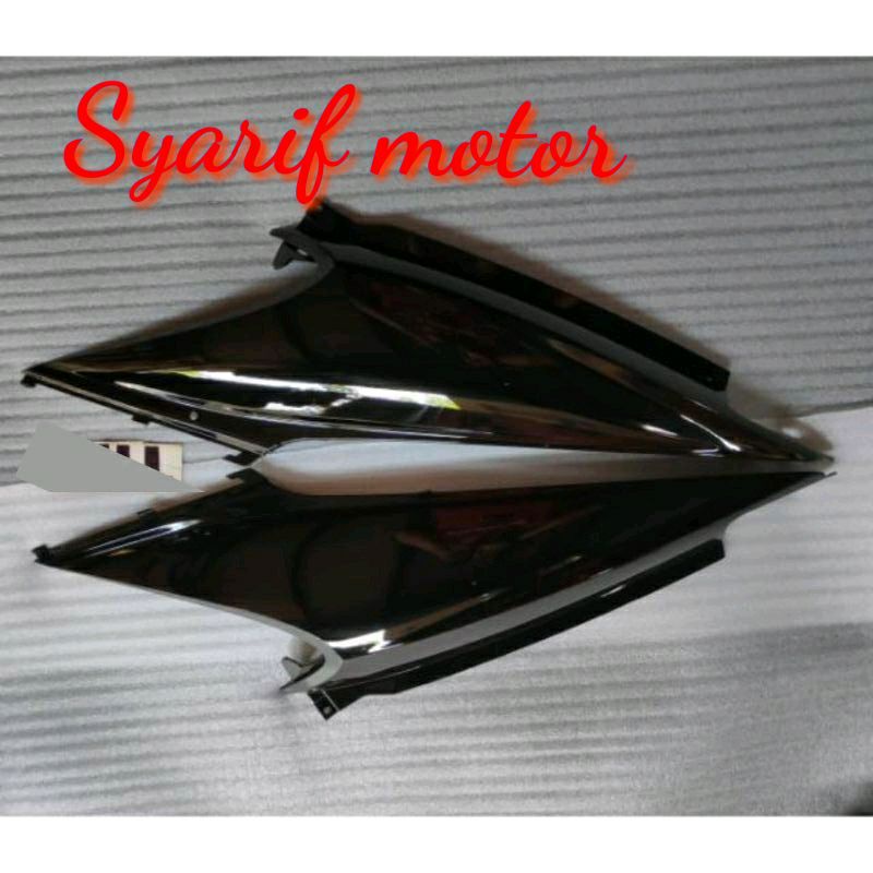 Cover Body Beat Karbu Body belakang Beat karbu warna hitam