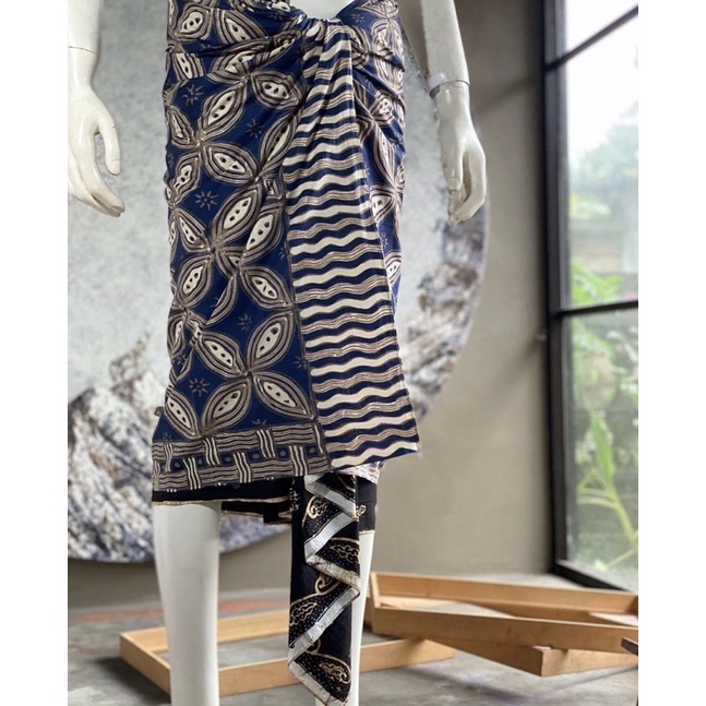 Saput batik semi tulis