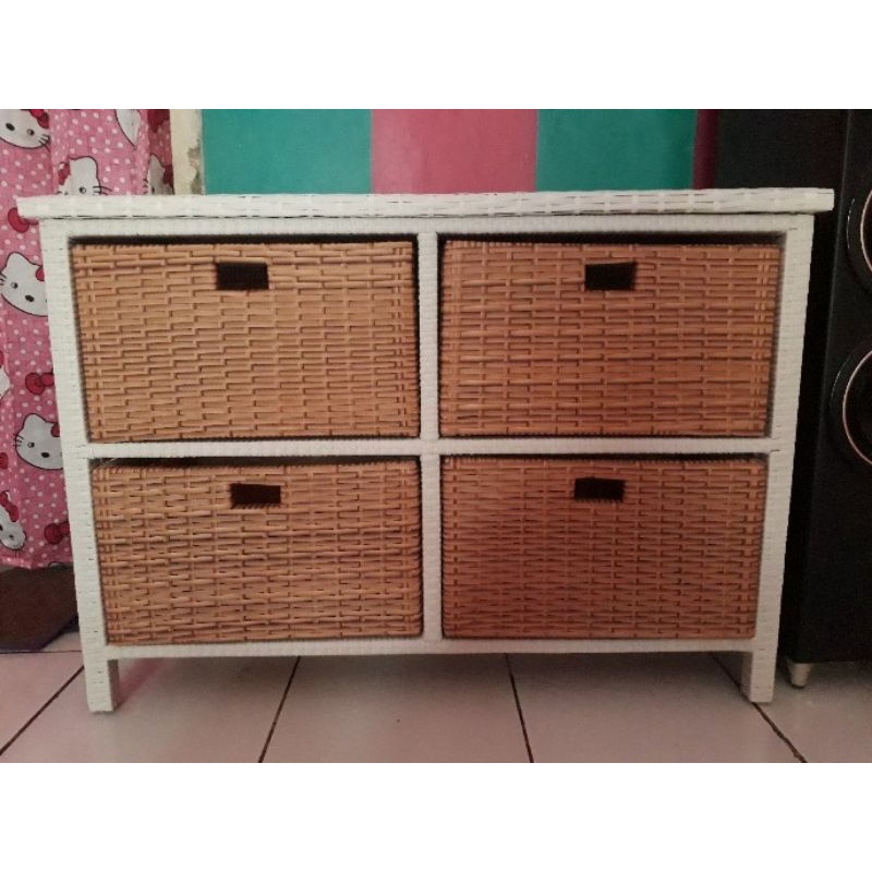 lemari laci 4samping rotan sintetis