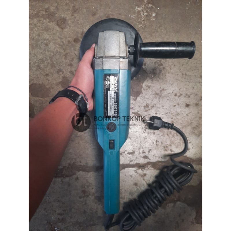 Mesin Poles Mobil Makita 9207SPB / Mesin Polisher Makita 9207 SPB