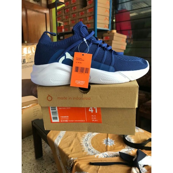 SEPATU RUNING ORTUSEIGHT INVADERS