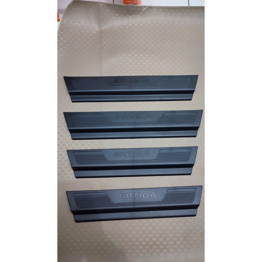 Sill Plate Pintu Samping Hitam All New Ertiga 2018 UP