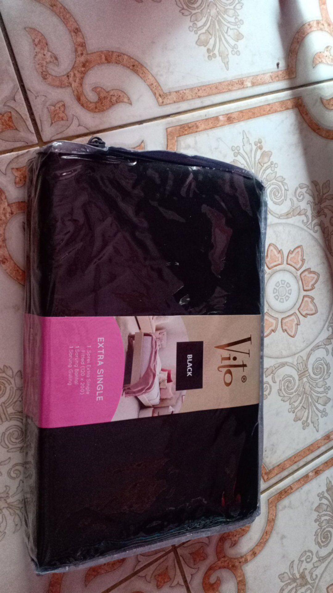 Vito-sprei Polos Single120x200x20 White Putih Abu Hitam Peach Salem Tosca Merah Burgundy Maroon Navy