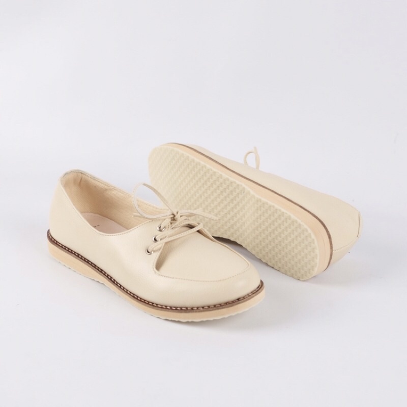 [SIAP KIRIM] BRShoes30 Krem Sepatu Kerja Casual Flat Wanita