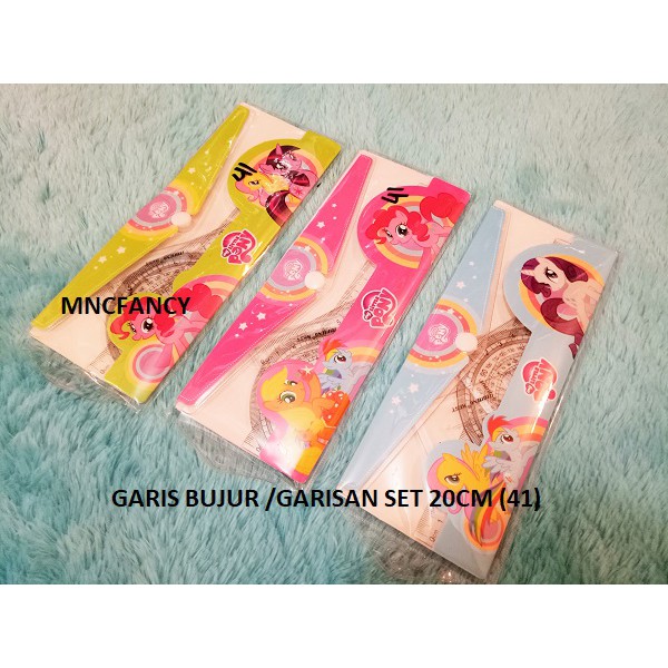 

Penggaris / Garisan SEt 20 Cm ( 41 )