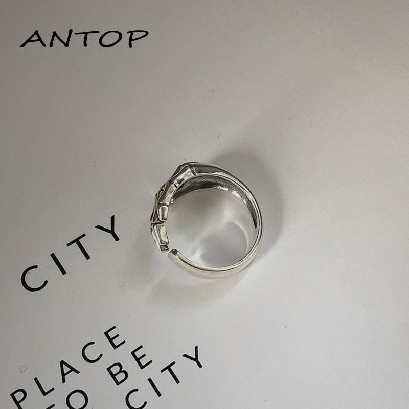 Cincin Bentuk Tengkorak Lima Cakar Gaya Retro Hip-hop Untuk Wanita