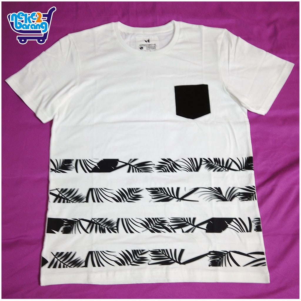 Kaos Monochrome Putih Motif Daun