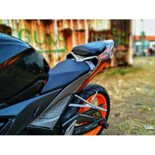 body cbr 150 model cbr250RR body belakang cbr 150 paket body belakang cbr 150 facelift body cbr