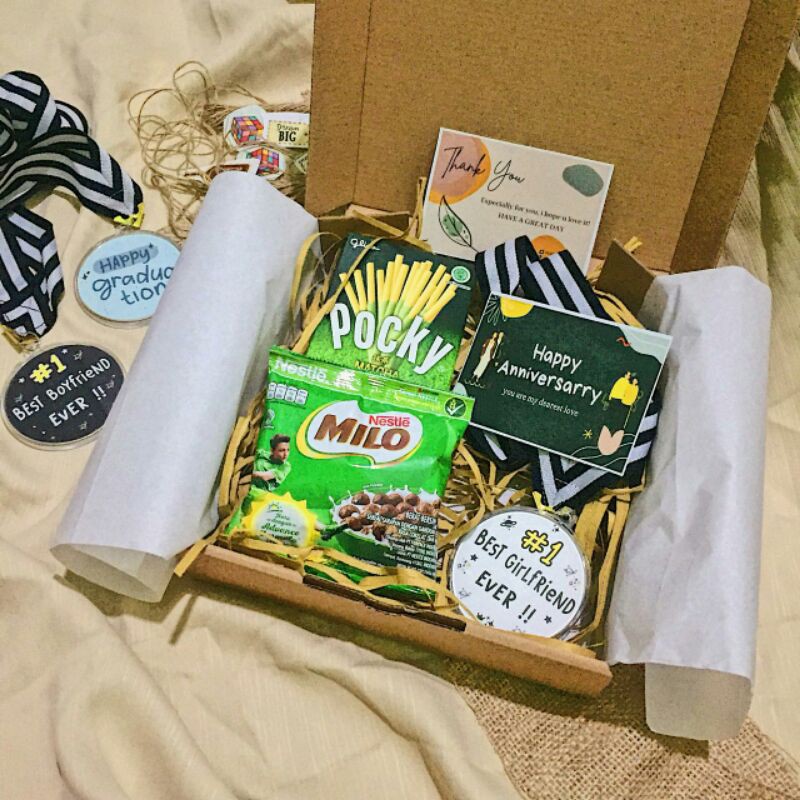 

HAMPERS MEDALI / HAMPERS COWOK / GIFT BOX / SNACK BOX / KADO ANNIVERSARRY