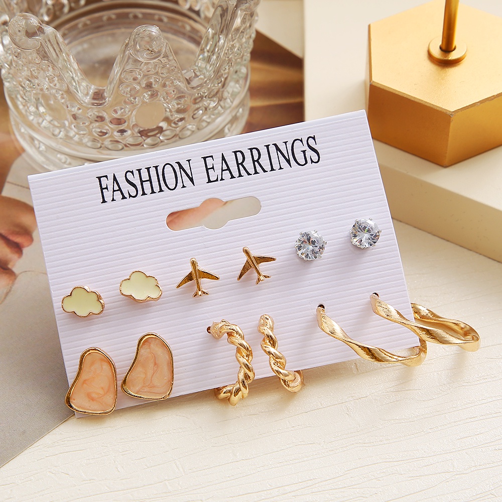 10pcs / Set Anting Tusuk Bahan Metal Warna Gold Desain Awan + Mutiara + Berlian Untuk Wanita