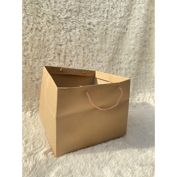 

paper bag 25x25x20 / paper bag coklat / paper bag nasi / paper bag brown craft / paper bag murah / paper bag polos
