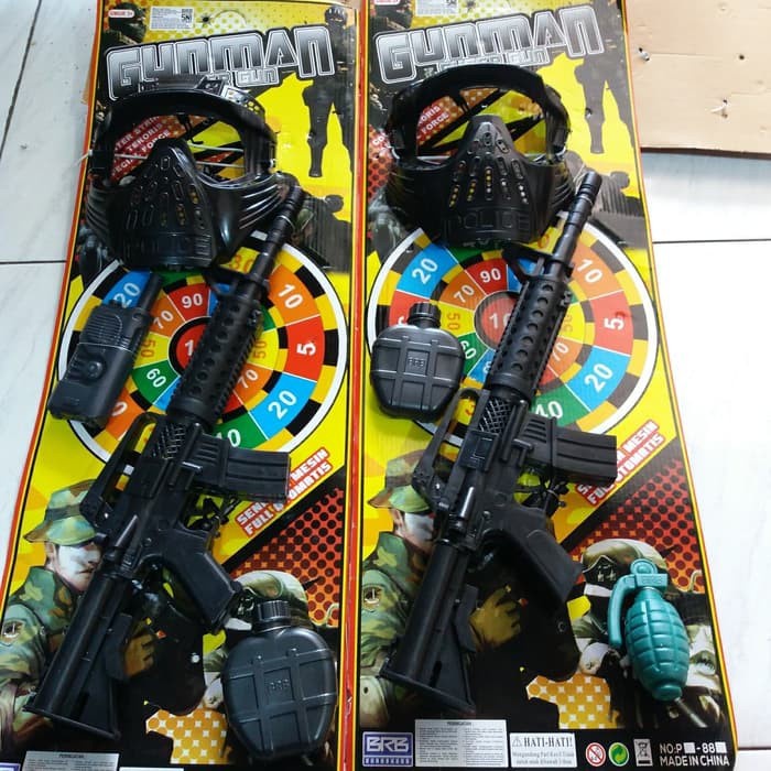 Mombaby1 Mainan Anak senapan gunman super pistol flint gun dan topeng p888