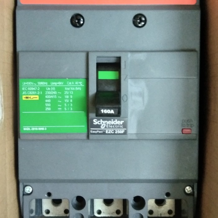 MCCB EZC250 F 160 A SCHNEIDER