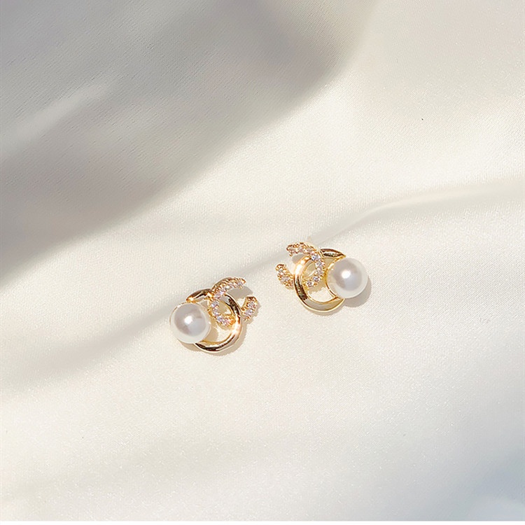 Anting Tusuk Sterling Silver 925 Desain Geometri Hias Mutiara Gaya Korea / Simple Untuk Wanita