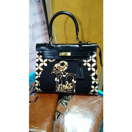 TAS KULIT WAYANG HITAM