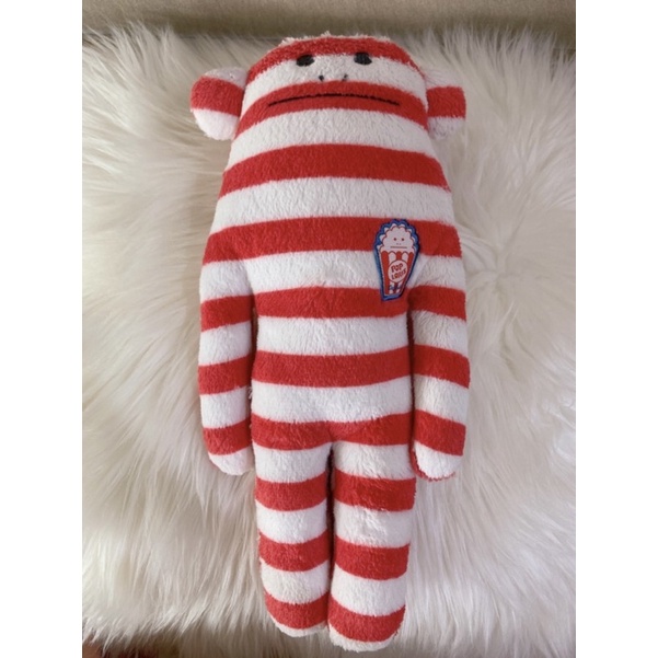 boneka craftholic merah