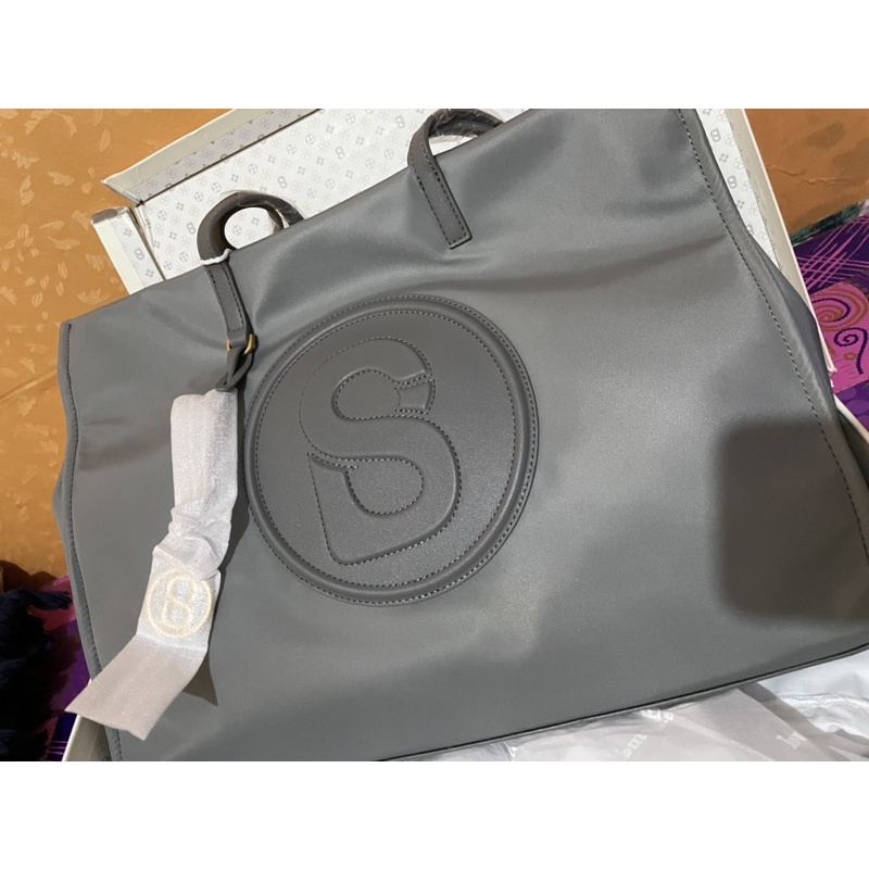 Aaliya Nylon Tote Bag Buttonscarves - Cloud