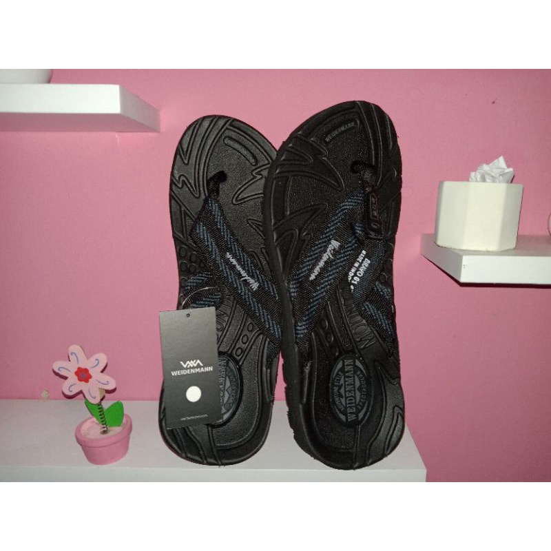 Weidenmann /sendal capit gunung