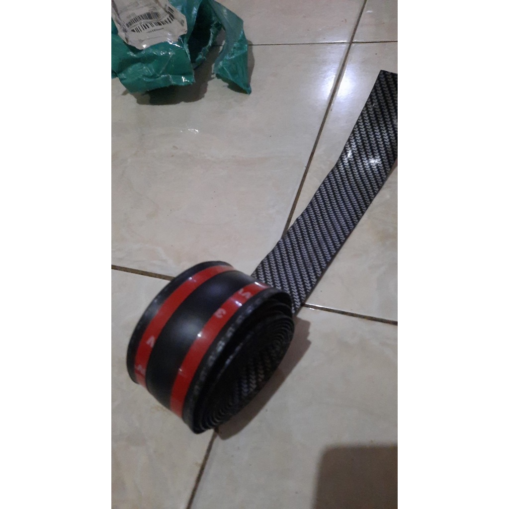 Stiker Vinyl Carbon Fiber Mobil 5 x 250 CM C38404  Black GS8